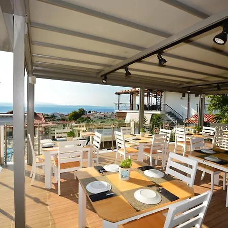Anny Residences & 4*
