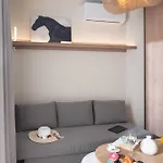 Ξενοδοχείο με διαμερίσματα Anny Residences &