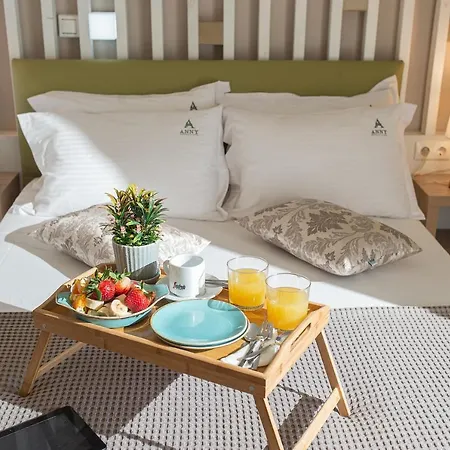 Anny Residences & 4*