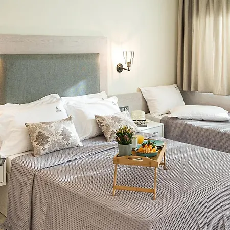 Aparthotel Anny Residences & 4*