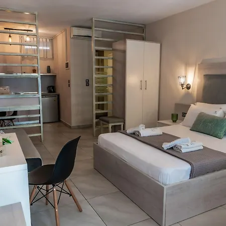 Aparthotel Anny Residences & 4*